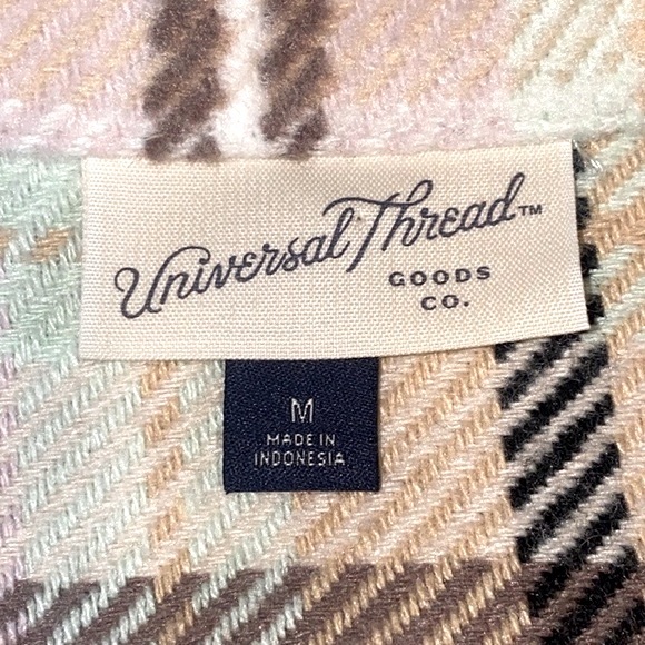 Universal Thread Cream Plaid Button-Down Jacket, Size Medium - Picture 9 of 10